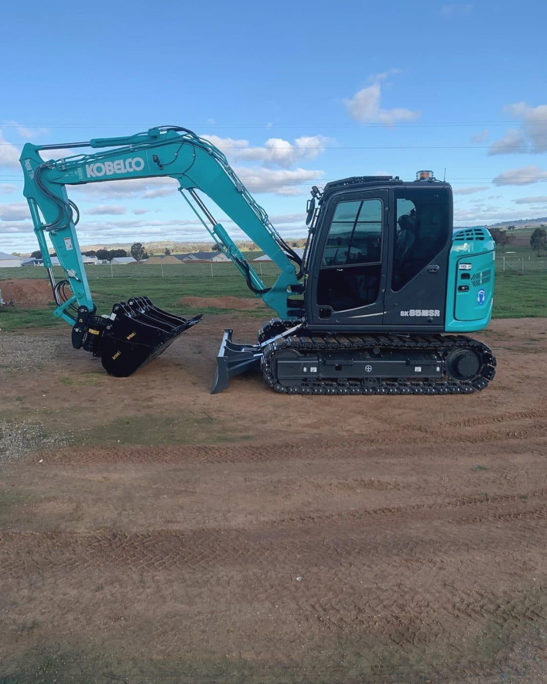 8t Kobelco, Site prep